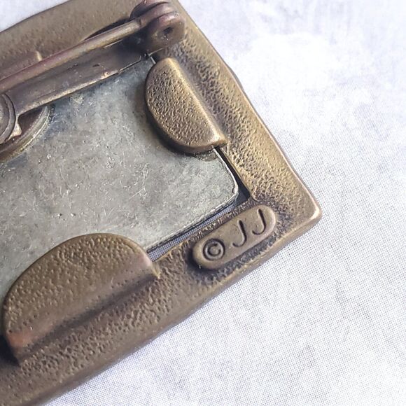 Vintage Jonette Jewelry Pin Girl & Boy Two Tone Metal Brooch 1.5" x 1" Signed JJ - Picture 3 of 7